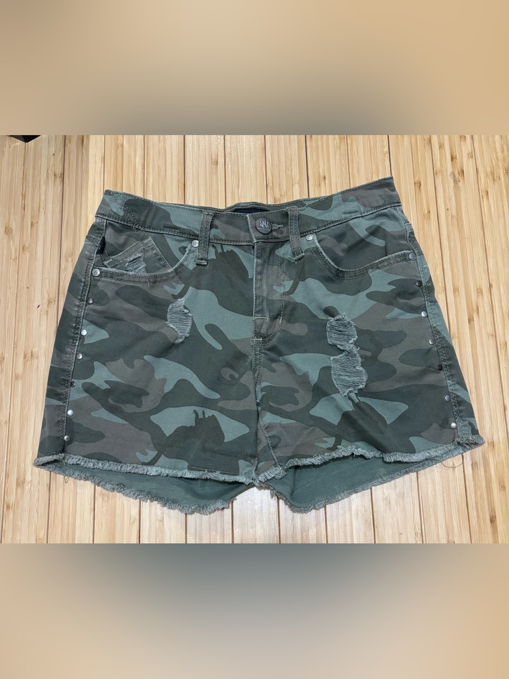 Rock&Republic green camo shorts. Distressed with rivet accents. Size 2.